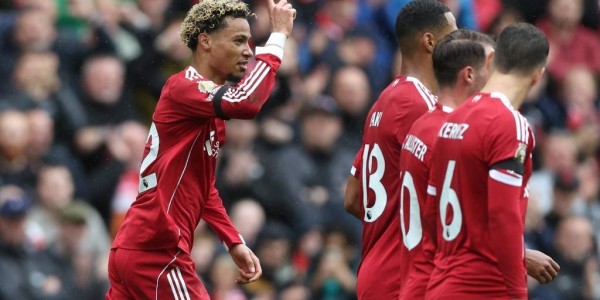 英超-赫拉芬贝赫埃基蒂克破门 利物浦2-1埃弗顿5连胜领跑